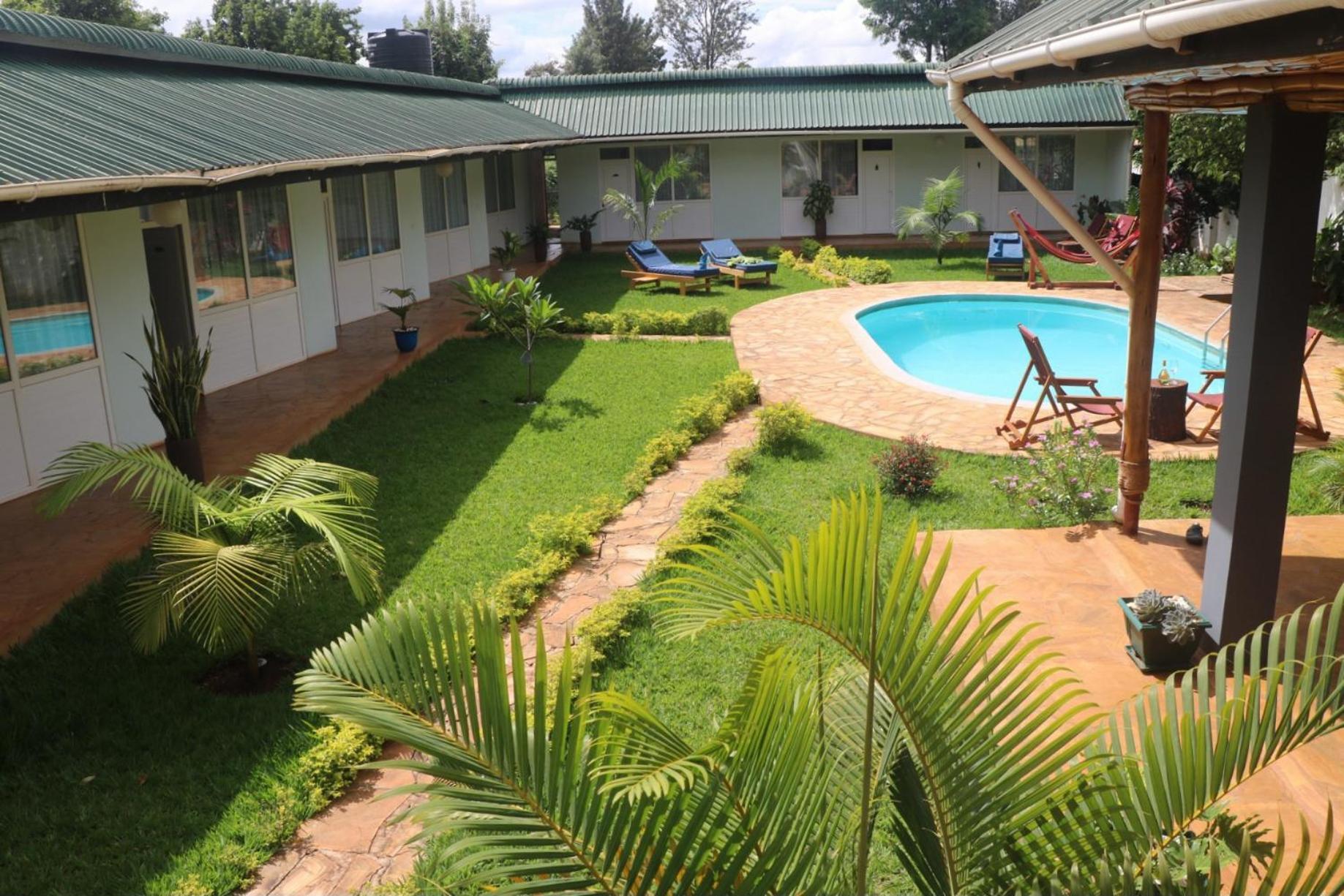 Karanga River Lodge Moshi Esterno foto